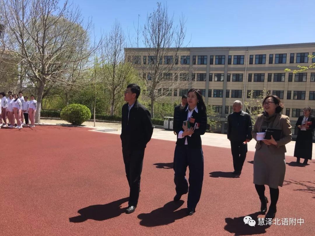 北京语言大学附属大连高级中学